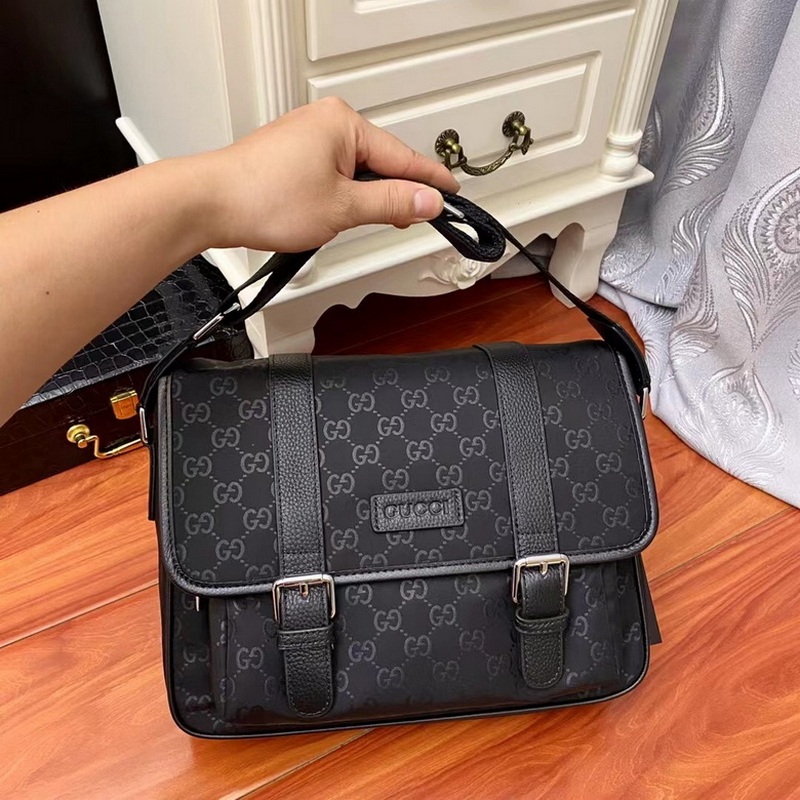 Gucci Handbags 715